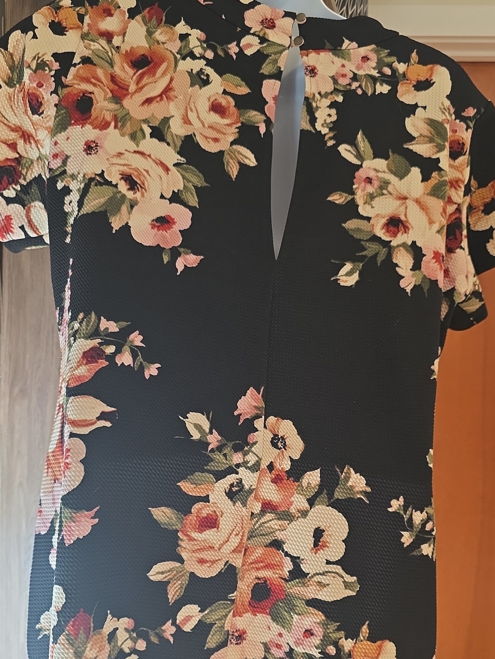 🌸"GLITZ" Pullover Stretch Short Sleeve Black Floral Midi Dress 2x - Picture 8 of 12